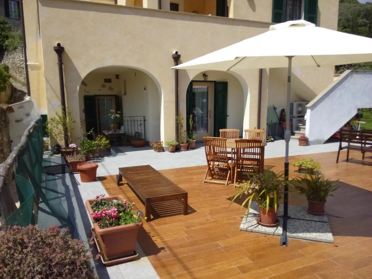 Casa Papaveri Rossi Apartment Finale Ligure