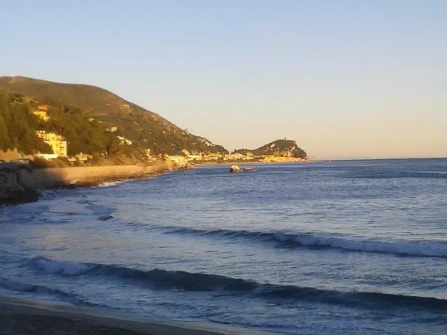 Casa Papaveri Rossi Apartment Finale Ligure