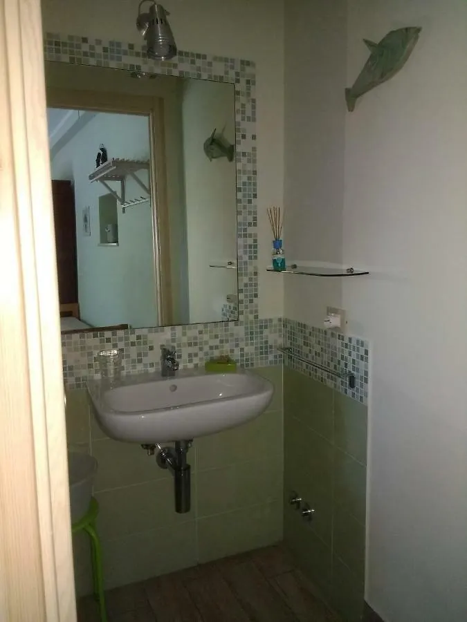 Casa Papaveri Rossi Apartment Finale Ligure Италия